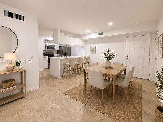Residential complexes in Hollywood, Broward County