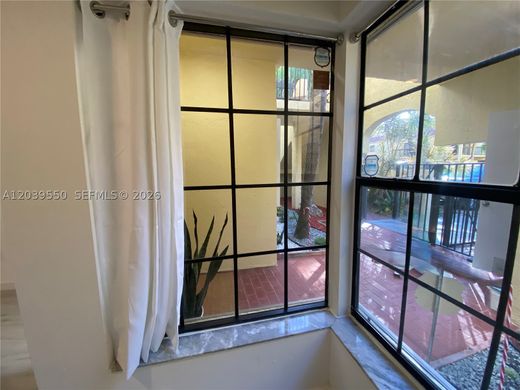 Complesso residenziale a Miami, Miami-Dade County