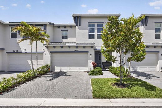 Townhouse in Westlake, Hillsborough County