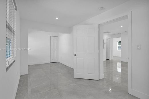 빌라 / Miami Gardens, Miami-Dade County