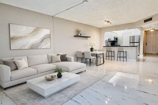 Residential complexes in Tamarac, Broward County