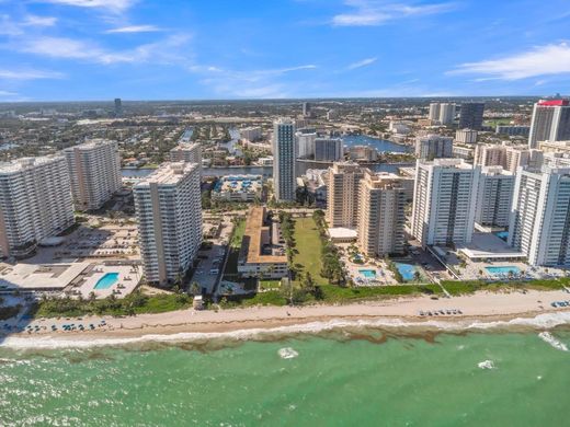 Residential complexes in Hallandale, Broward County
