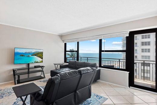 Residential complexes in Fort Lauderdale, Broward County