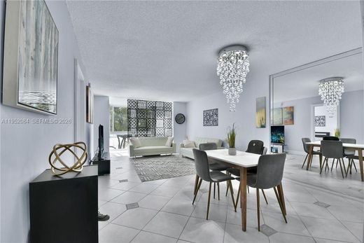 Residential complexes in Lauderdale Lakes, Broward County