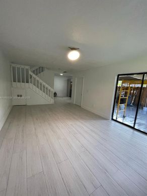 تاون هاوس ﻓﻲ ميامي، فلوريدا, Miami-Dade County