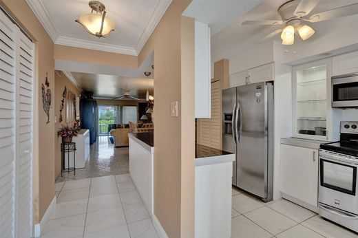 Residential complexes in Lauderhill, Broward County