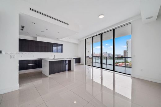 Residential complexes in Aventura, Miami-Dade