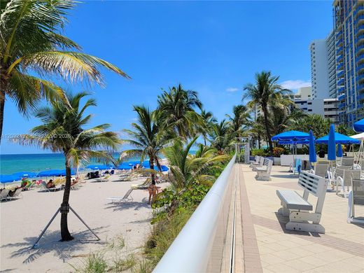 Kamienica w Hallandale Beach, Broward County