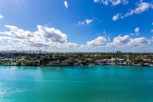Residential complexes in Miami Beach, Miami-Dade