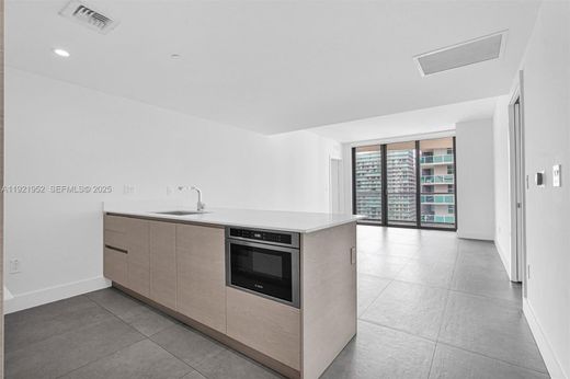 ‏בניין ב  מיאמי, Miami-Dade County