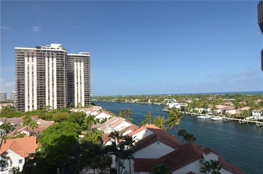 Residential complexes in Aventura, Miami-Dade
