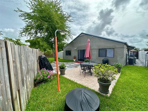 Villa in Miramar, Broward County