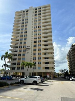 Complesso residenziale a Hallandale Beach, Broward County
