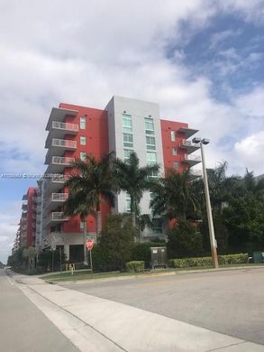 公寓楼  Doral, Miami-Dade County