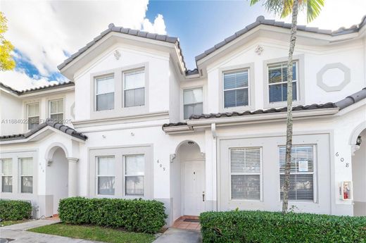 Residential complexes in Doral, Miami-Dade