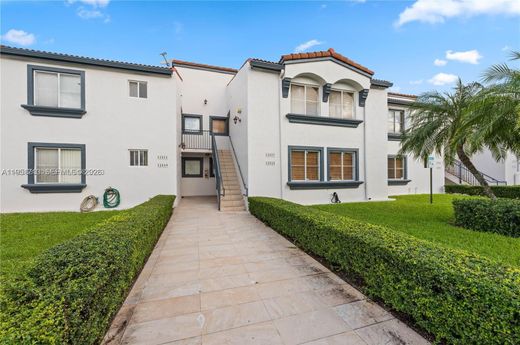 Residential complexes in Miami Terrace Mobile Home, Miami-Dade