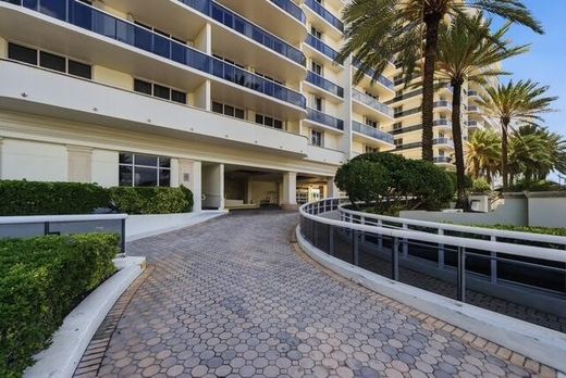 Kamienica w Surfside, Miami-Dade County