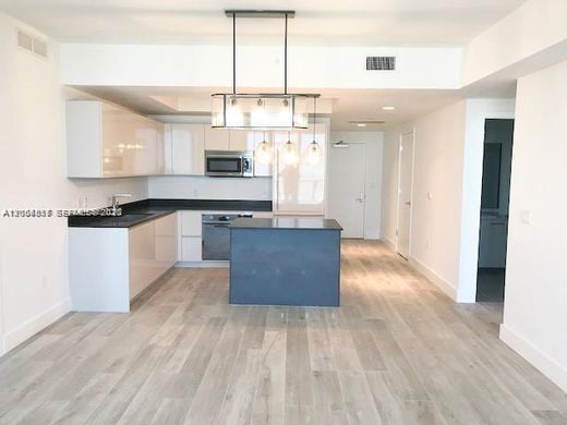 Residential complexes in Miami, Miami-Dade