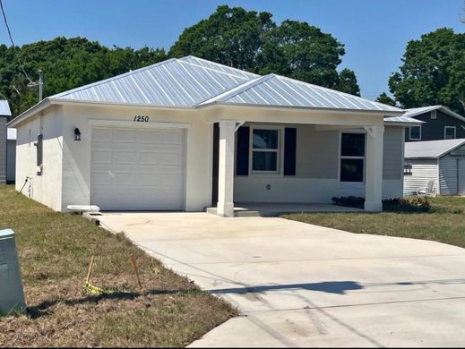 Villa in Stuart, Martin County