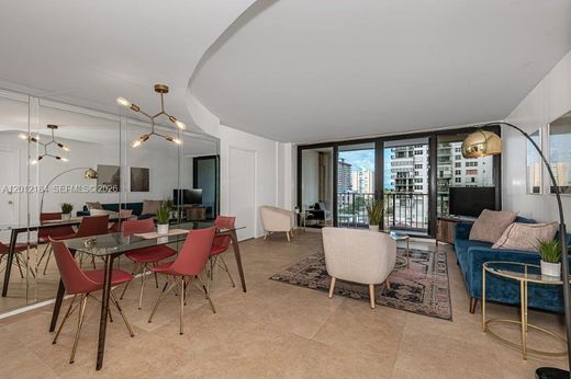 Residential complexes in Hollywood, Broward County