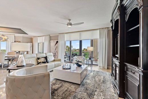 Complexes résidentiels à Palm Beach Gardens, Comté de Palm Beach