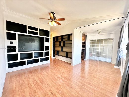 Residential complexes in Miami, Miami-Dade