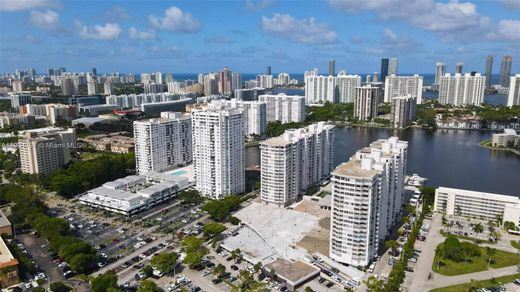 Complexes résidentiels à Aventura, Comté de Miami-Dade