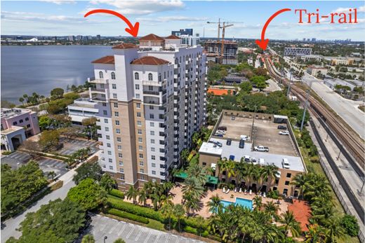 Residential complexes in West Palm Beach, Palm Beach