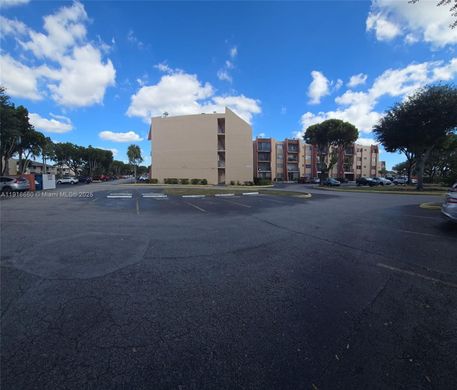 Жилой комплекс, Майами, Miami-Dade County