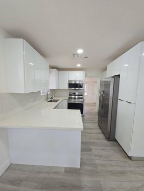 Villa in West Park, Broward County