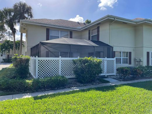 Townhouse in Royal Palm Beach, Palm Beach