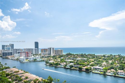 Residential complexes in Aventura, Miami-Dade