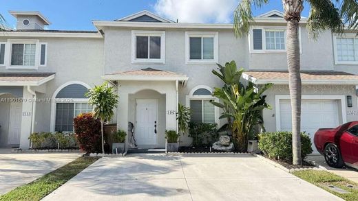 Townhouse in Deerfield Beach, Broward County
