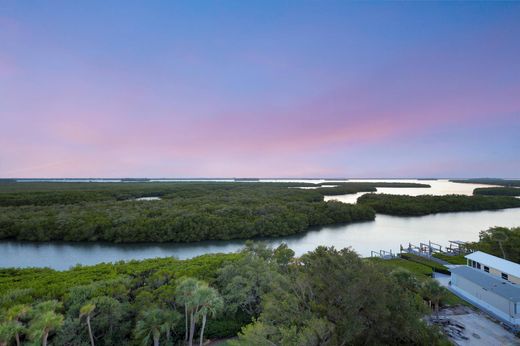 Residential complexes in Fort Pierce, Saint Lucie County