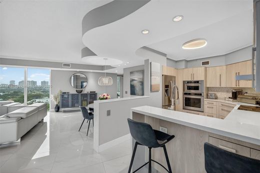 Жилой комплекс, Aventura, Miami-Dade County