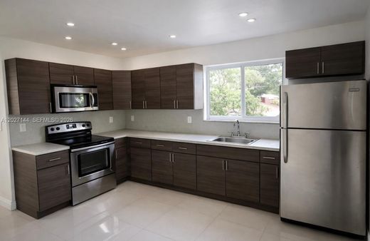 Residential complexes in Miami, Miami-Dade