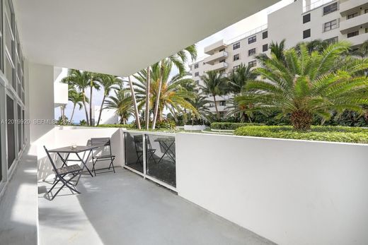 Residential complexes in Miami Beach, Miami-Dade