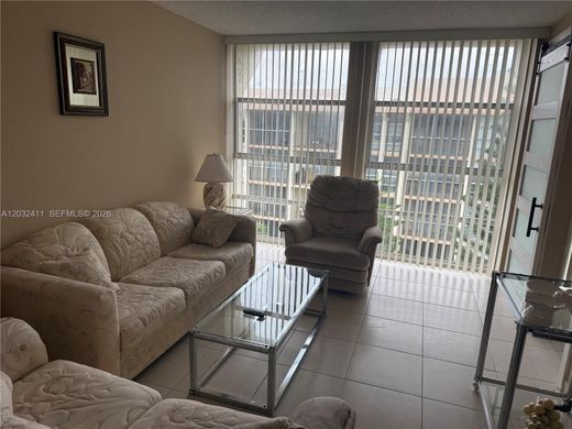 Residential complexes in Hallandale, Broward County