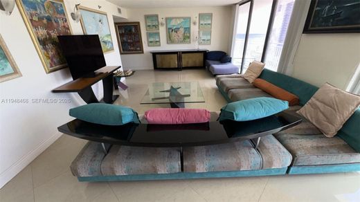 Residential complexes in Sunny Isles Beach, Miami-Dade