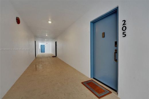 Wohnkomplexe in Key Biscayne, Miami-Dade County