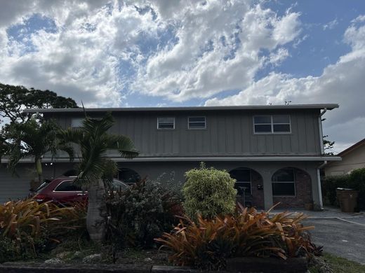 Complexos residenciais - Deerfield Beach, Broward County