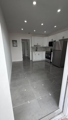 Residential complexes in Miami Beach, Miami-Dade