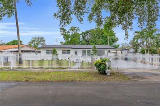 Villa en Miami Gardens, Miami-Dade County