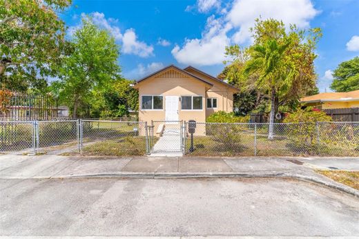 Villa - Miami Heights Trailer Park, Miami-Dade County