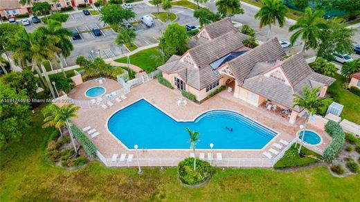 Casa di città a Pembroke Pines, Broward County