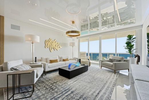 Residential complexes in Fort Lauderdale, Broward County
