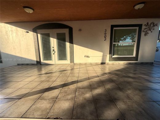 Villa - Miami Heights Trailer Park, Miami-Dade County