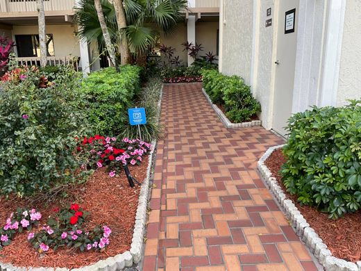 Residential complexes in Delray Beach, Palm Beach