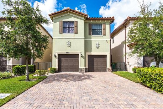 Villa in Tamarac, Broward County