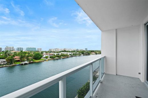 Appartementencomplex in Bay Harbor Islands, Miami-Dade County